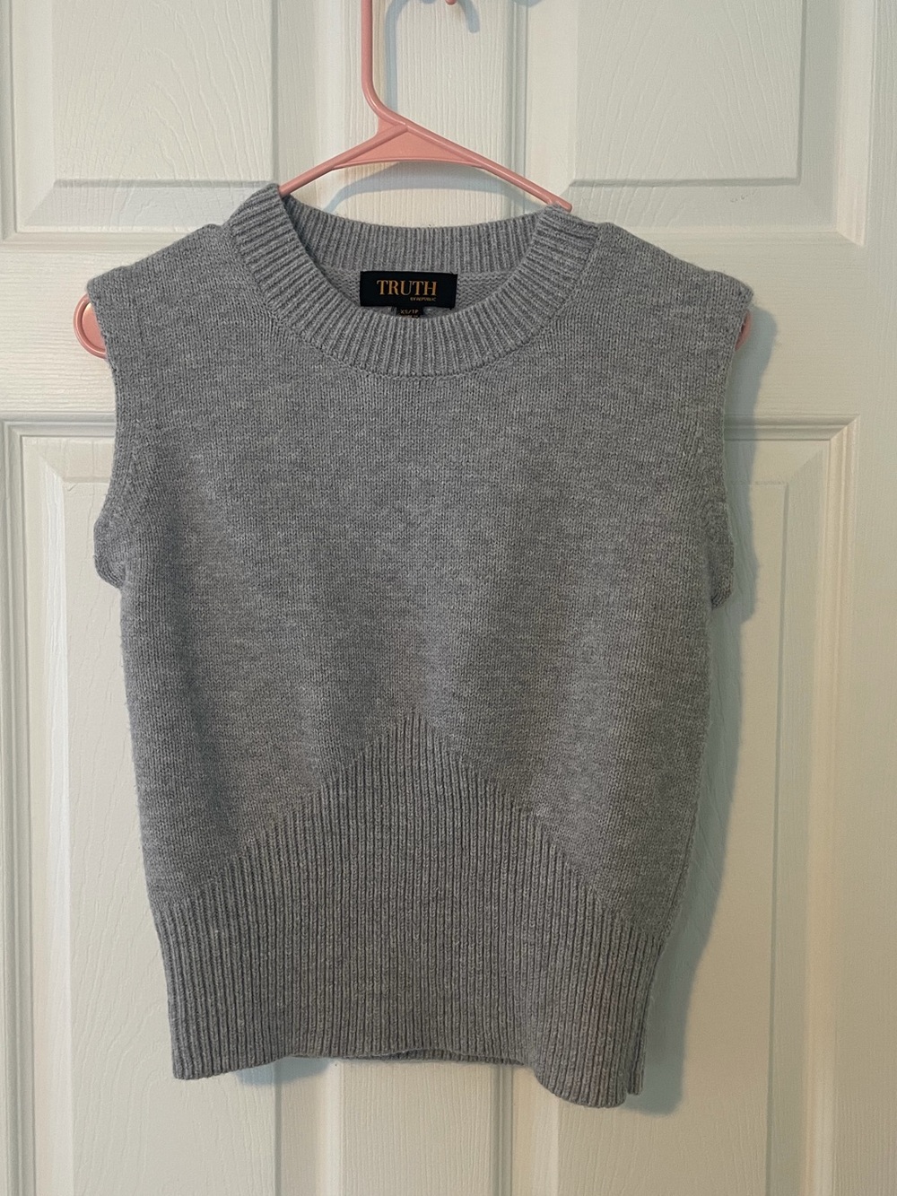 Light Gray Sleeveless Knit Sweater Vest